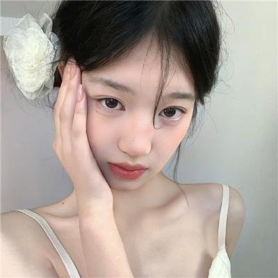 你好,我叫多蕾丝